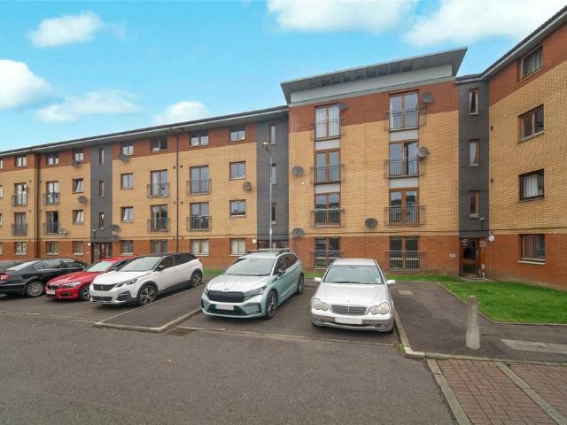 Flat for sale in Bridgeton, Scotland