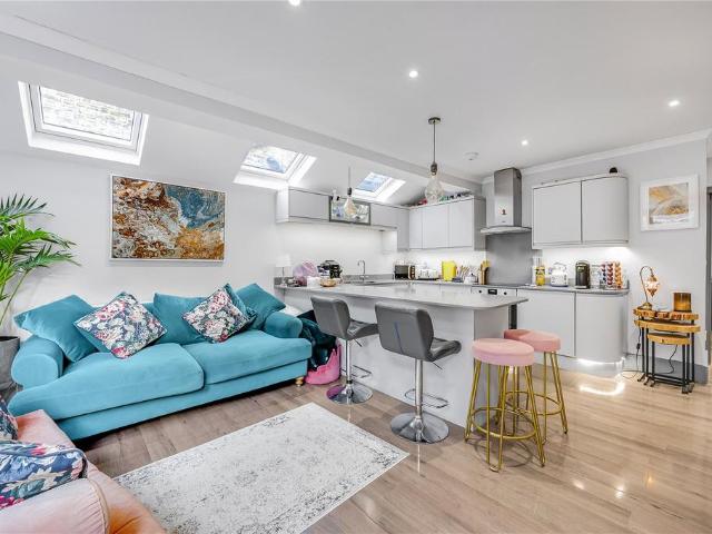 Flat for sale in Sands End, Greater London