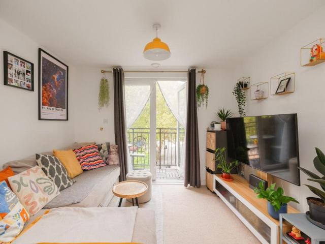Flat for sale in Windmill Hill, Bristol