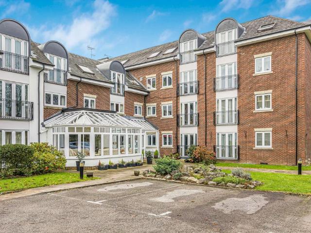 Flat for sale in Golden Valley, Gloucestershire