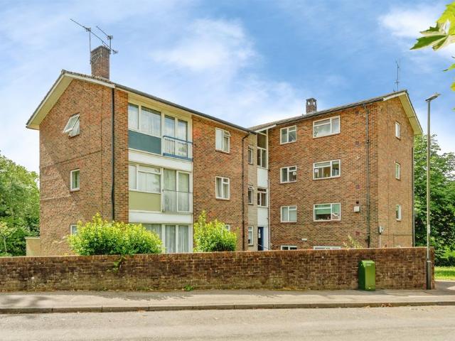 Flat for sale in Glynde, West Sussex