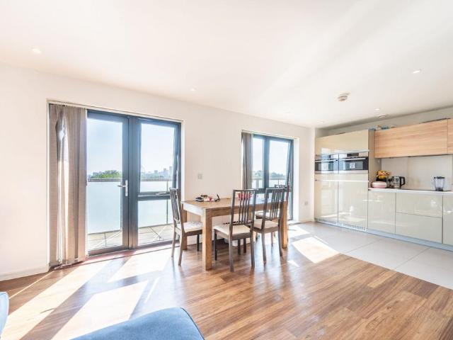 Flat for sale in Sudbury, Greater London