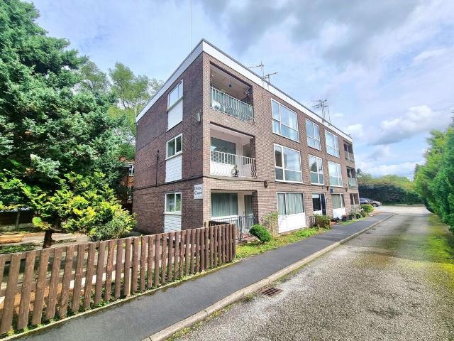 Flat for sale in Sale Moor, Trafford Park