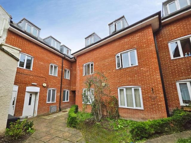 Flat for sale in Stroud, School House