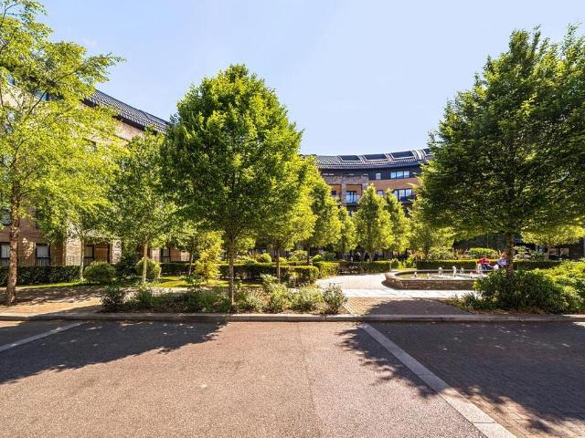 Flat for sale in Little Stanmore, Greater London