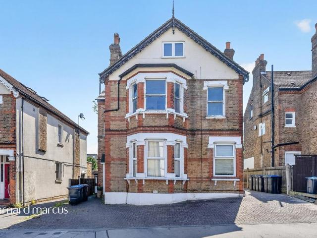Flat for sale in London Borough of Croydon, Greater London