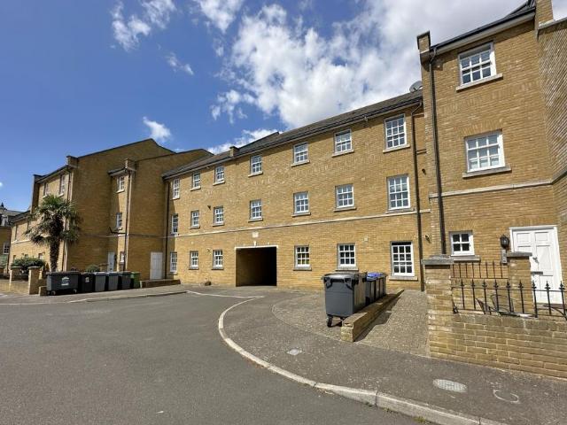 Flat for sale in Lower Walmer, Ash