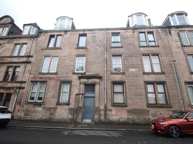 Flat for sale in Greenock, Scotland