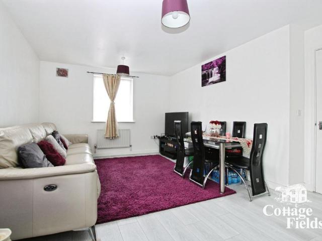 Flat for sale in Lower Edmonton, Edmonton