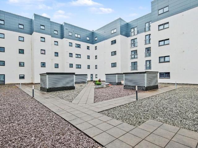 Flat for sale in Strathbungo, Scotland