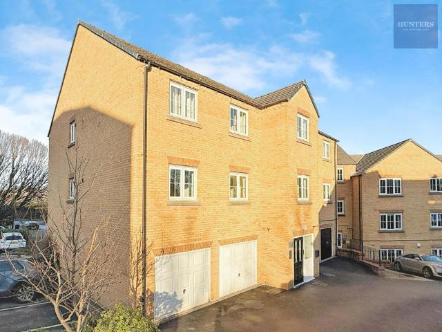 Flat for sale in Littlemoor Bottom, Leeds