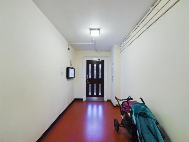 Flat for sale in Lot's Village, Greater London