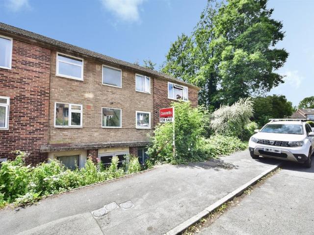 Flat for sale in Midway, Kent
