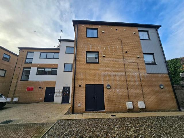 Flat for sale in Stokesby, Norfolk
