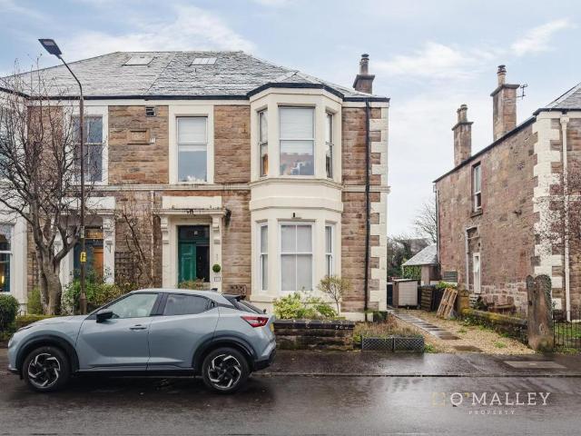 Flat for sale in Alloa, Scotland