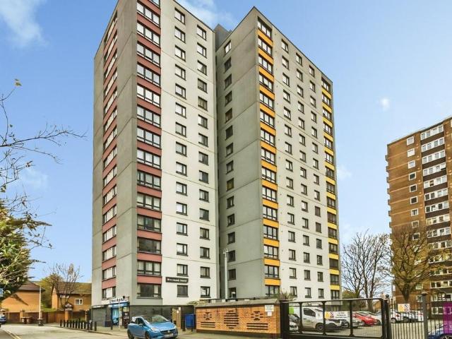 Flat for sale in Blackfriars, Salford