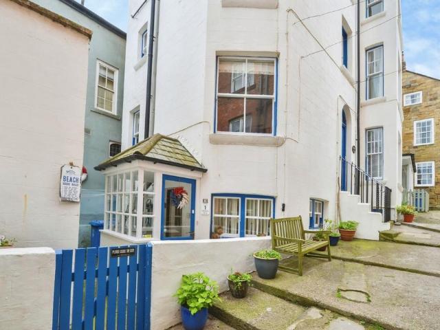 Flat for sale in Sandsend, North Yorkshire