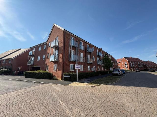 Flat for sale in Newton Leys, Milton Keynes