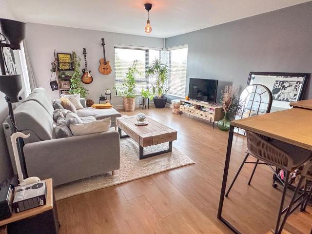 Flat for sale in Cheadle, Greater Manchester