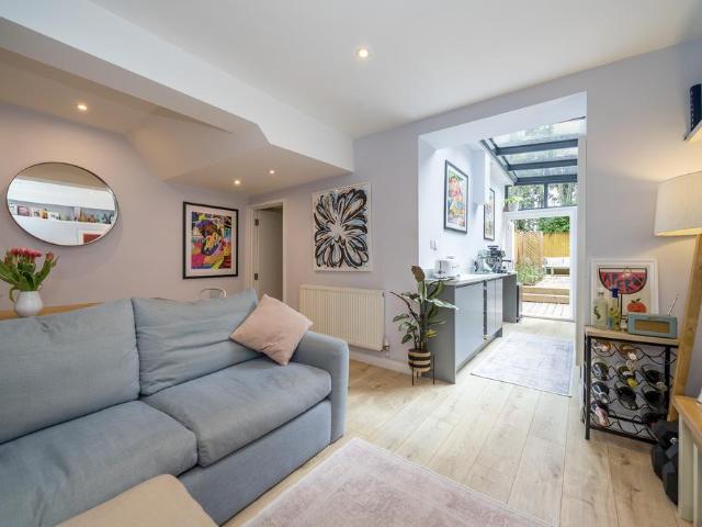 Flat for sale in Kensal Town, Maida Vale