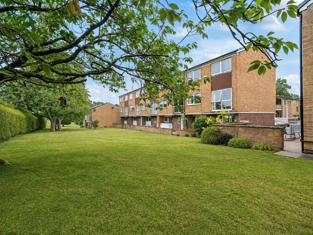 Flat for sale in High Field, York