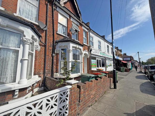 Flat for sale in Little Ilford, Isle Of Man