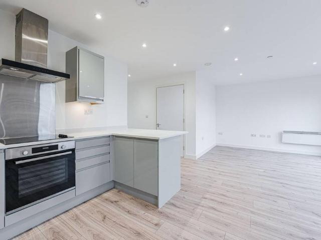 Flat for sale in Royal Borough of Greenwich, Greater London