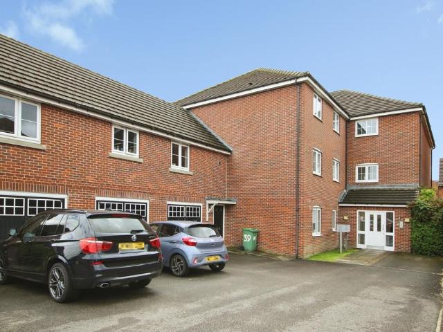 Flat for sale in Thorpe, West Yorkshire