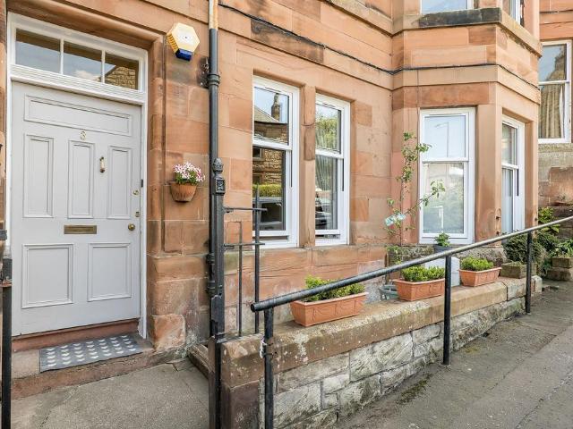 Flat for sale in Blackford, Scotland