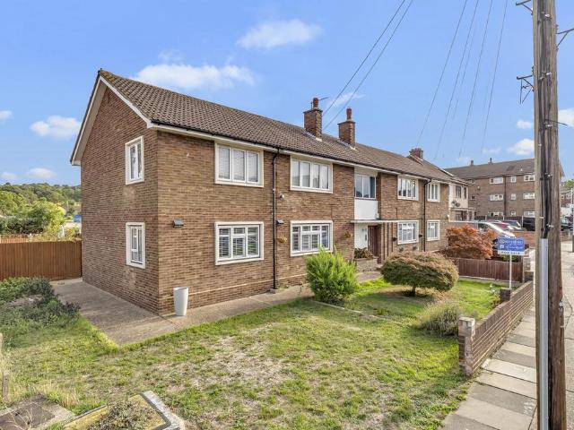 Flat for sale in London Borough of Havering, Greater London