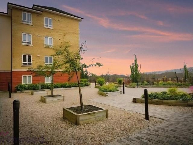 Flat for sale in Totteridge, Buckinghamshire