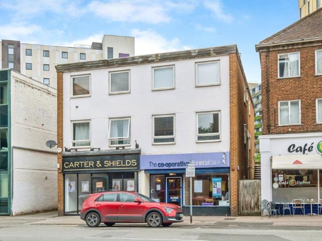 Flat for sale in Horsell, Woking