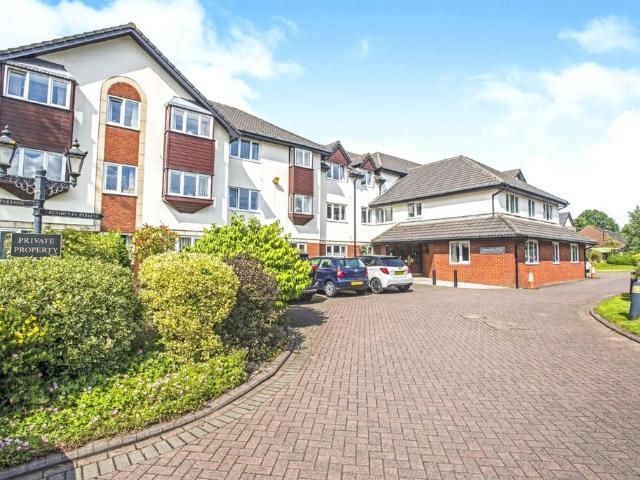 Flat for sale in Sharoe Green, Higher Bartle