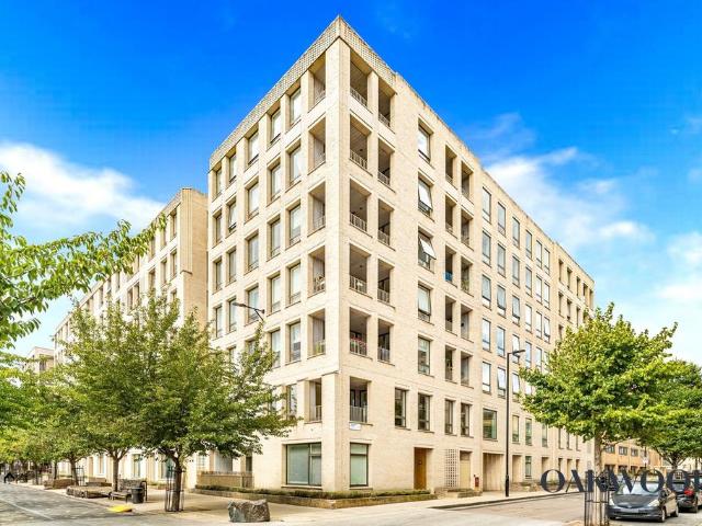 Flat for sale in Stoke Newington, Greater London