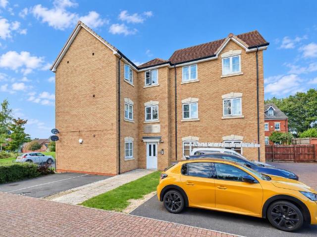 Flat for sale in Stoney Stanton, Blaby