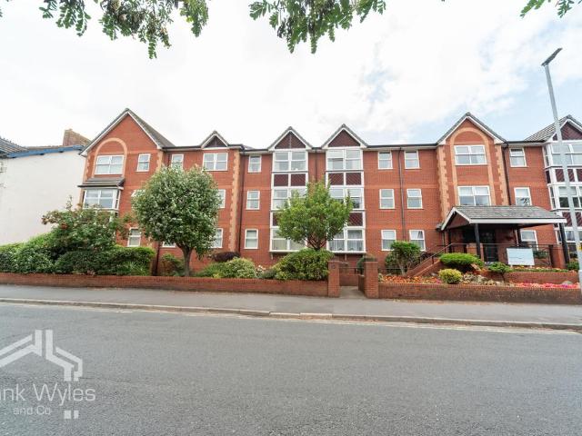 Flat for sale in St Annes, Lytham