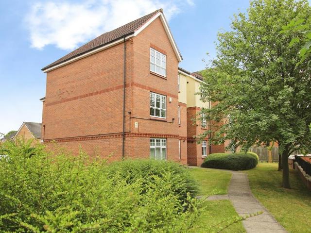 Flat for sale in West Yorkshire