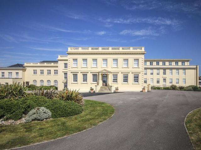 Flat for sale in Seaford, Iford