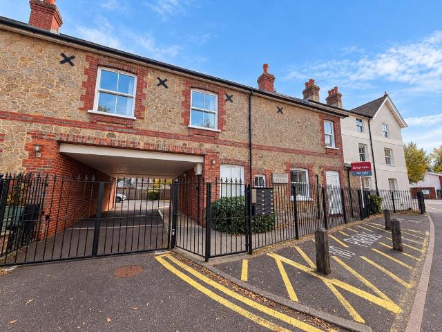 Flat for sale in Liphook, East Hampshire