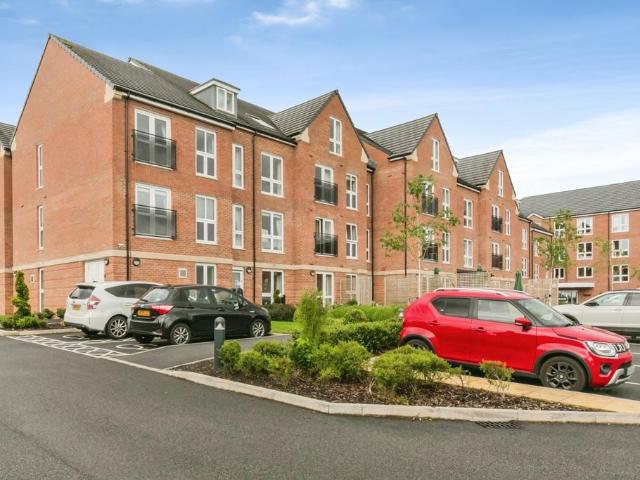 Flat for sale in Bollinbrook, Macclesfield