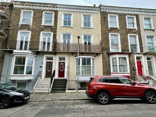 Flat for sale in Cliftonville West, Acol