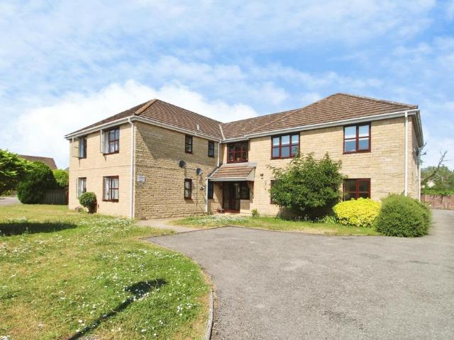 Flat for sale in Fossebridge, Gloucestershire