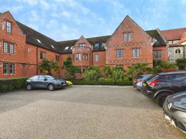 Flat for sale in The Galleries, Navestock Side