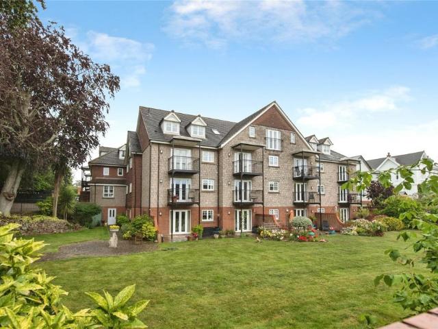 Flat for sale in Withycombe, Budlake