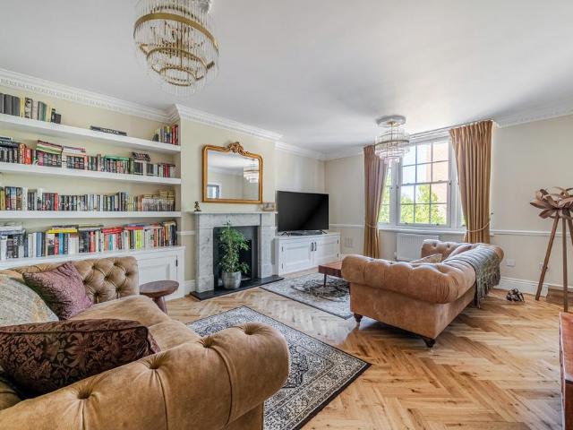 Flat for sale in Lower Green Esher, Blackhills