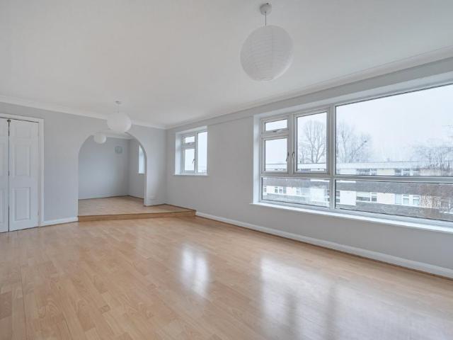 Flat for sale in Elmdon, West Midlands