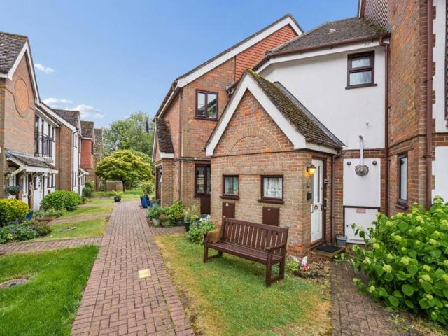 Flat for sale in Prestwood, Buckinghamshire
