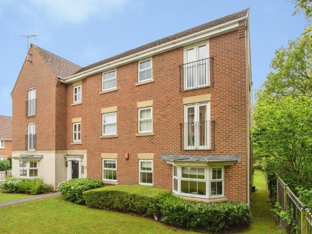 Flat for sale in Chapelford, Warrington
