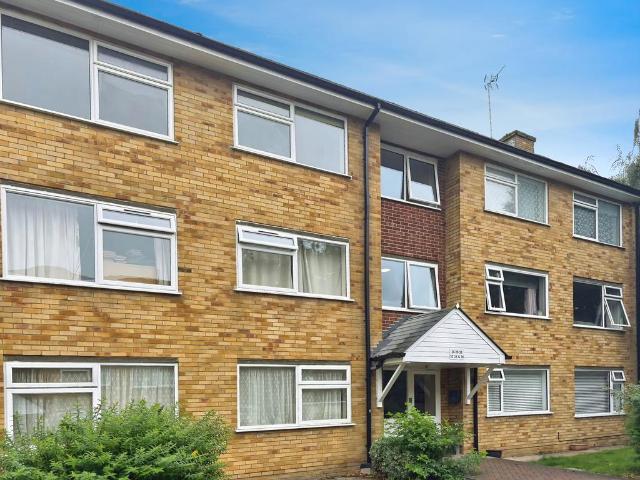 Flat for sale in Priest Down, Hampshire