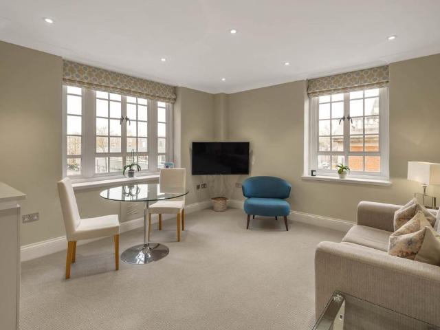 Flat for sale in Chelsea, Greater London